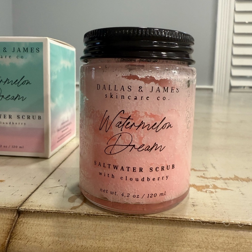 NIB Dallas & James Skincare Co. Watermelon Dream Saltwater Scrub - Picture 2 of 6
